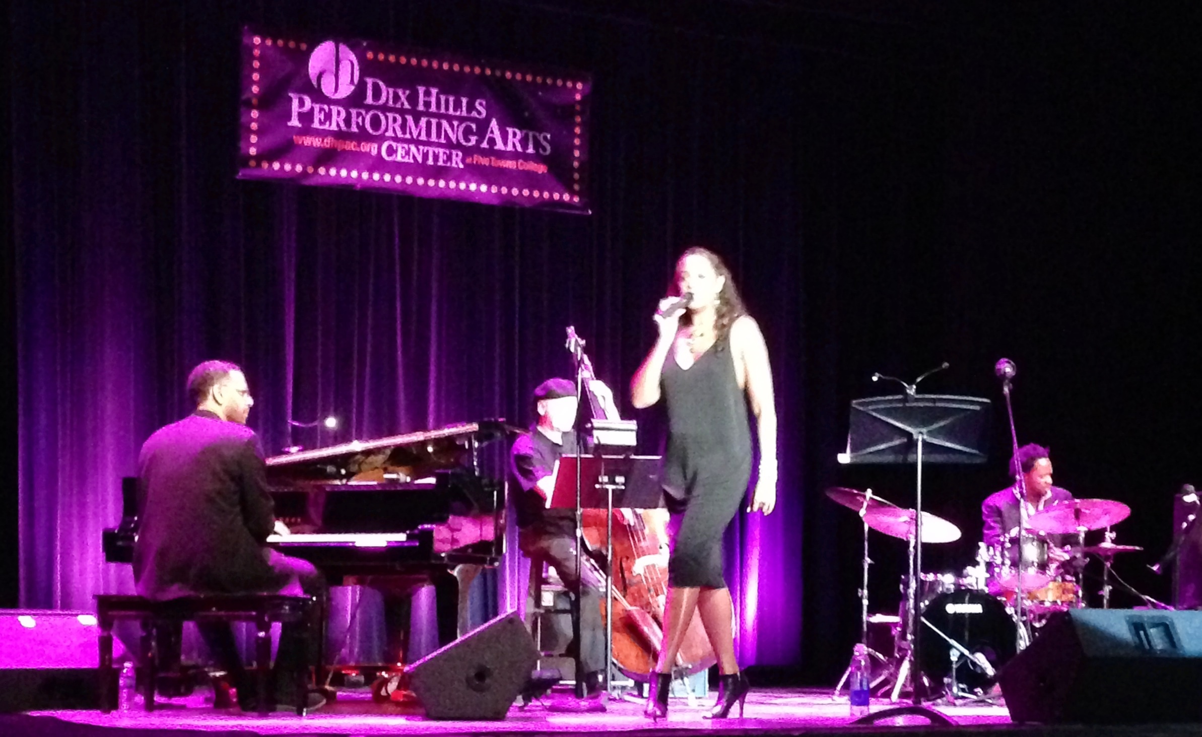 LA TANYA HALL PERFORMS “FROM SARAH VAUGHAN, WITH LOVE” mar 30 2014
